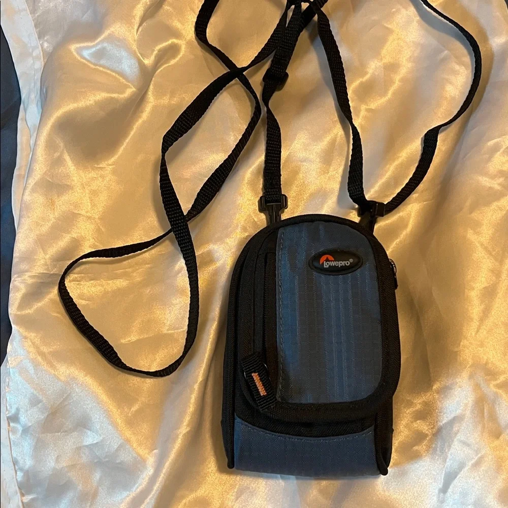 Camera Case Lowepro Ridge 30 Waist Belt Camera Bag 5x3x1.5 Blue/Black Electronic